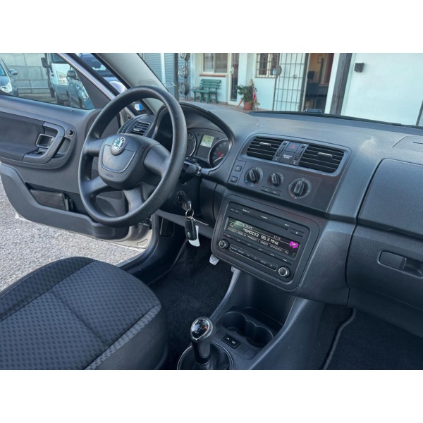 SKODA Roomster - Image 20