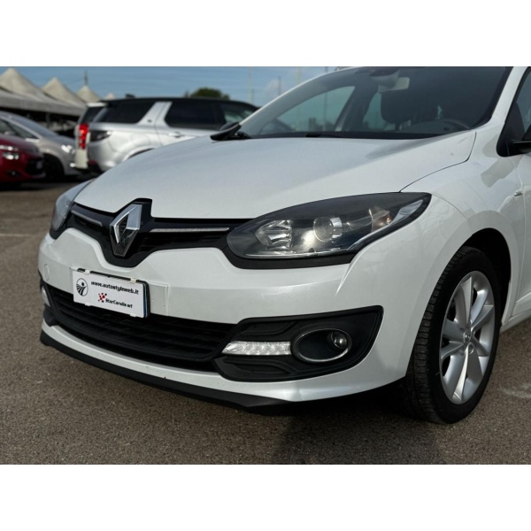 RENAULT Megane - Image 12