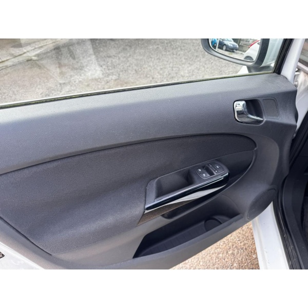 OPEL Corsa - immagine 12