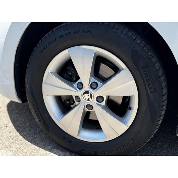 SKODA Octavia - immagine 10