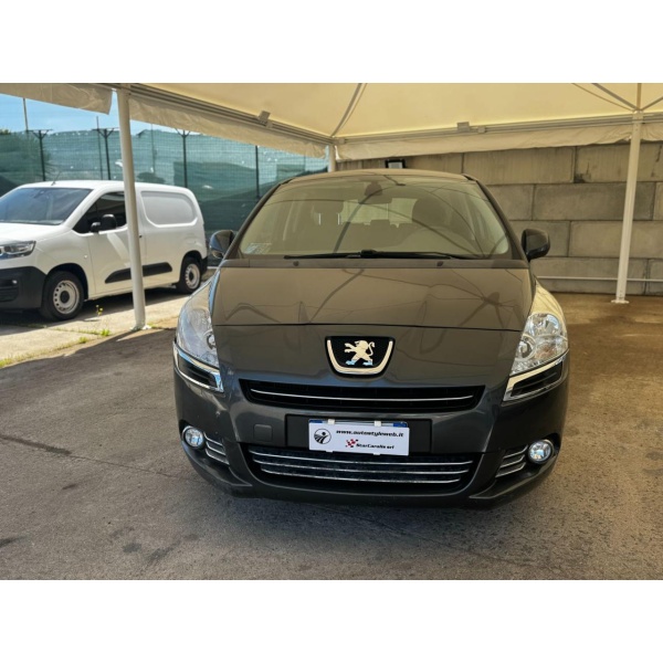 PEUGEOT 5008 - immagine 4
