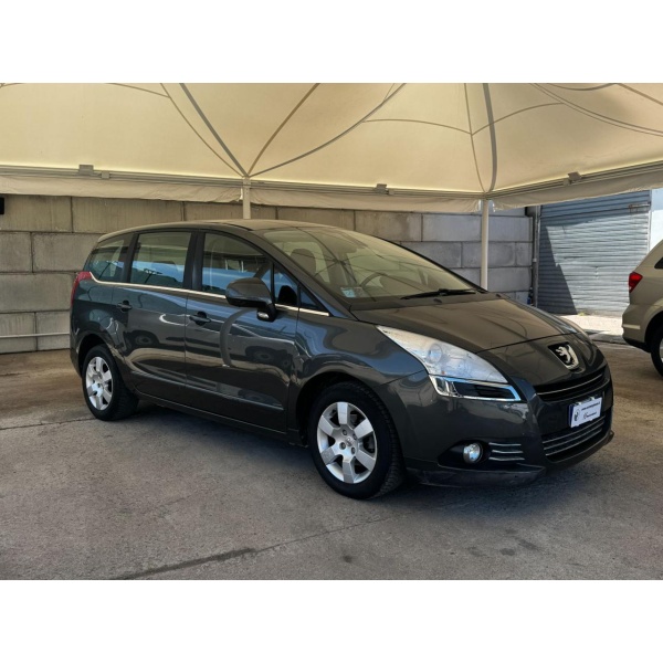 PEUGEOT 5008 - immagine 5