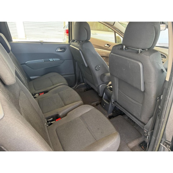 PEUGEOT 5008 - immagine 21