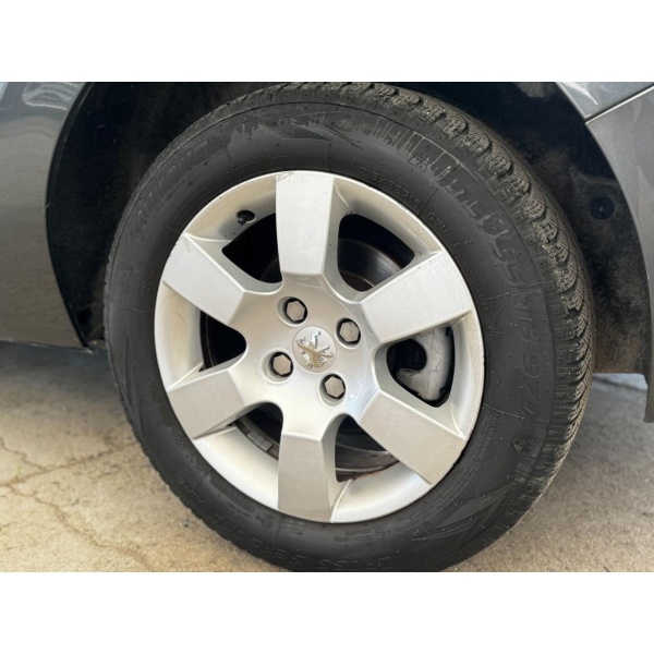 PEUGEOT 5008 - immagine 10