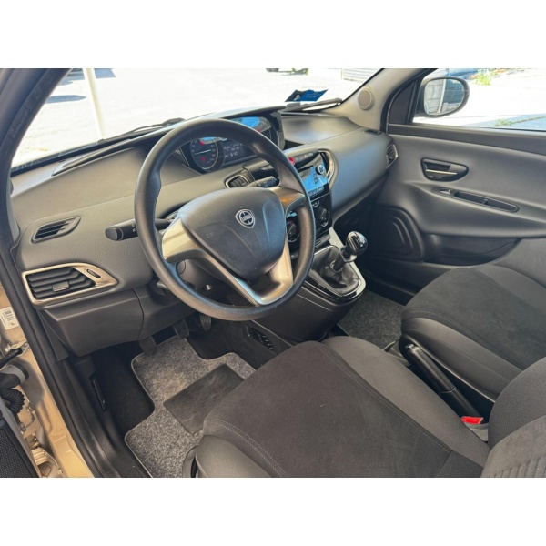 LANCIA Ypsilon - immagine 14
