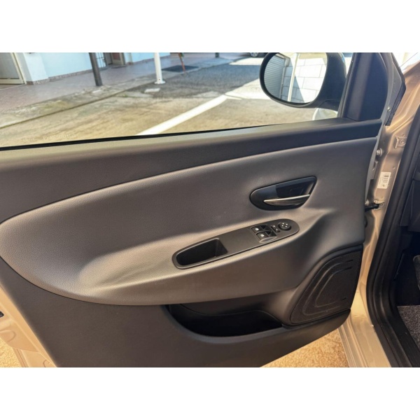 LANCIA Ypsilon - immagine 15