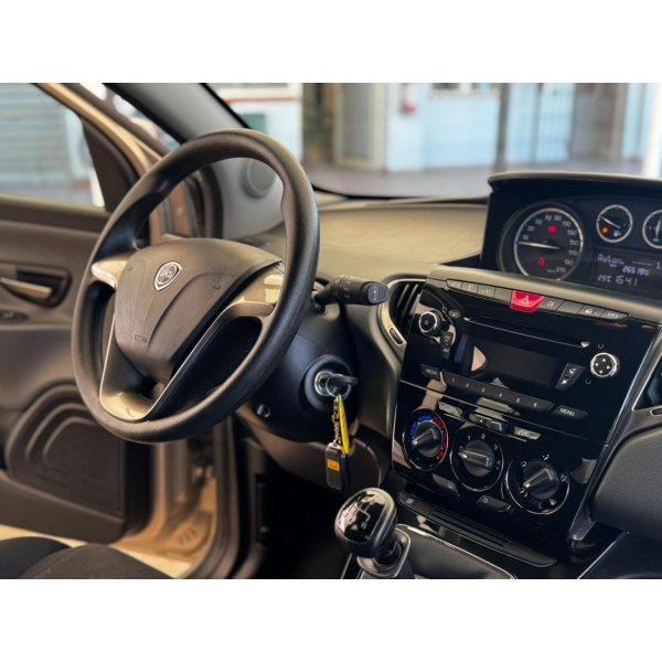 LANCIA Ypsilon - immagine 24