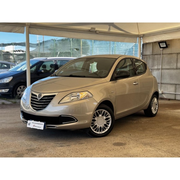 LANCIA Ypsilon - immagine 2