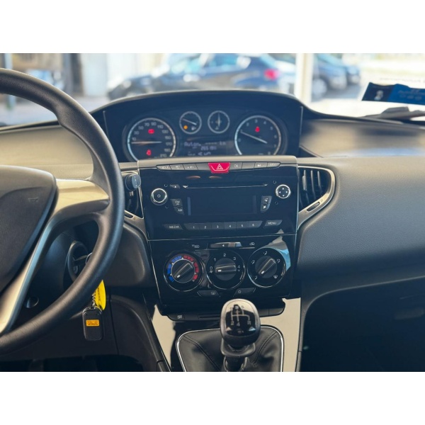 LANCIA Ypsilon - immagine 21