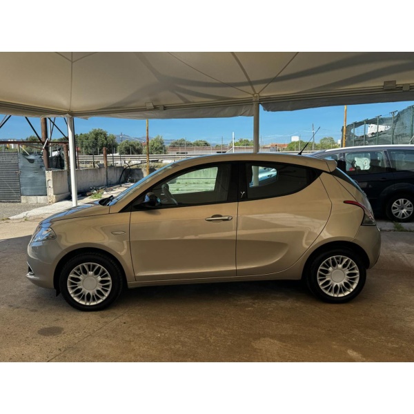 LANCIA Ypsilon - immagine 3