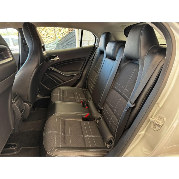 MERCEDES-BENZ GLA 200 - immagine 15