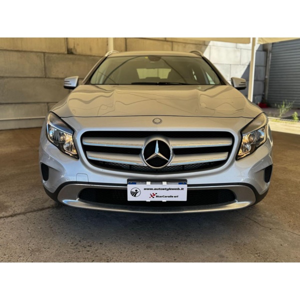 MERCEDES-BENZ GLA 200 - immagine 8