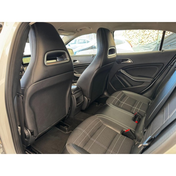 MERCEDES-BENZ GLA 200 - immagine 14
