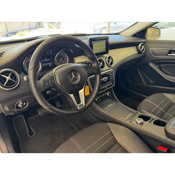 MERCEDES-BENZ GLA 200 - immagine 9