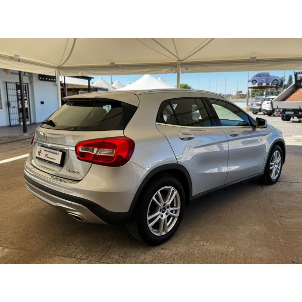 MERCEDES-BENZ GLA 200 - immagine 5