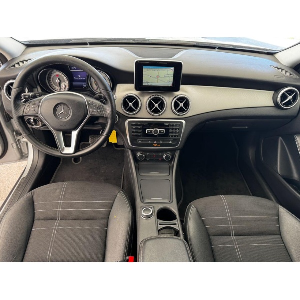 MERCEDES-BENZ GLA 200 - immagine 16