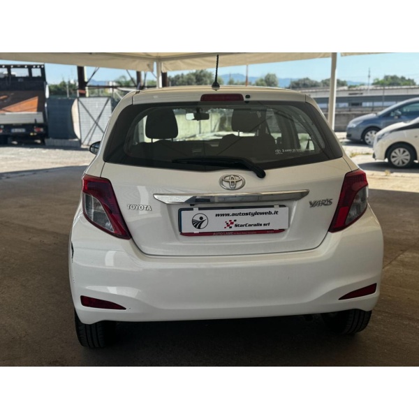 TOYOTA Yaris - immagine 8