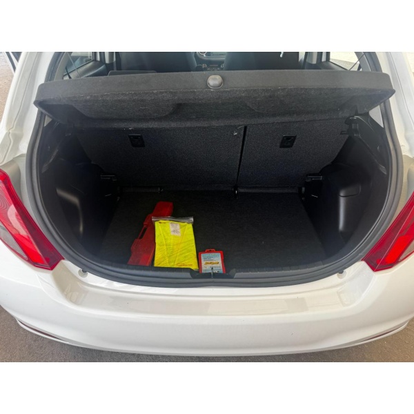 TOYOTA Yaris - immagine 22