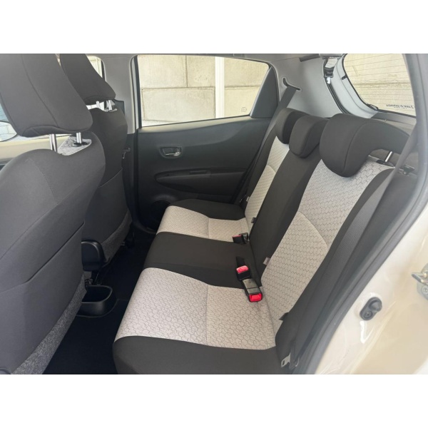 TOYOTA Yaris - immagine 16