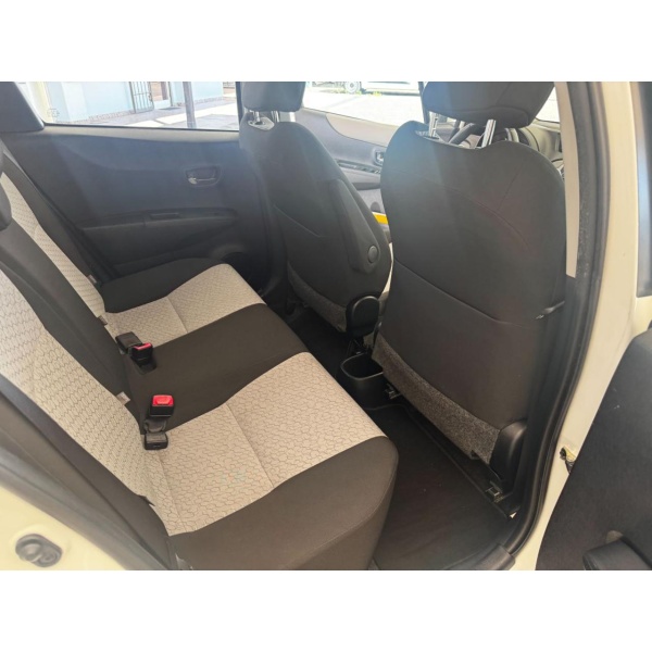 TOYOTA Yaris - immagine 23