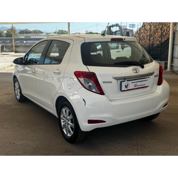 TOYOTA Yaris - immagine 9
