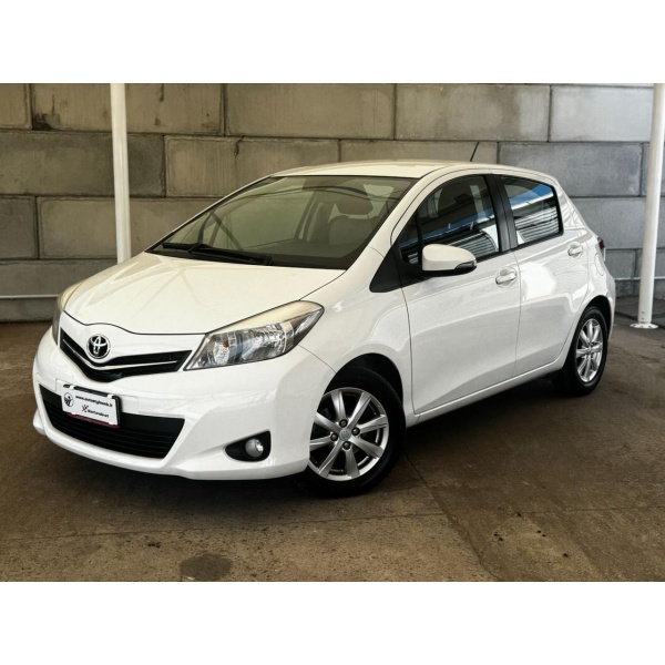TOYOTA Yaris - immagine 2