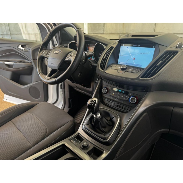 FORD Kuga - immagine 24
