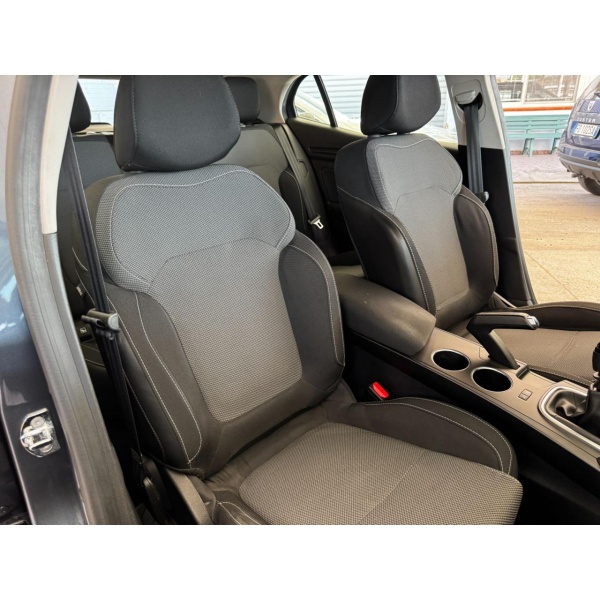 RENAULT Megane - immagine 26