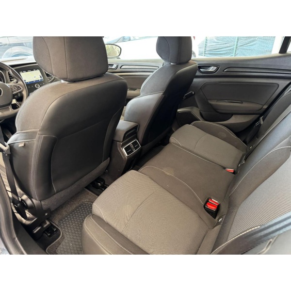 RENAULT Megane - immagine 17