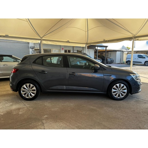 RENAULT Megane - immagine 6