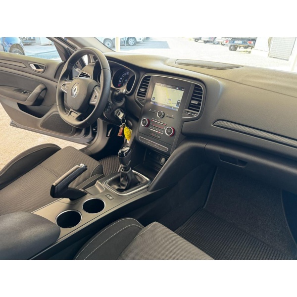 RENAULT Megane - immagine 25