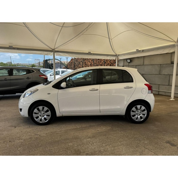 TOYOTA Yaris - immagine 3