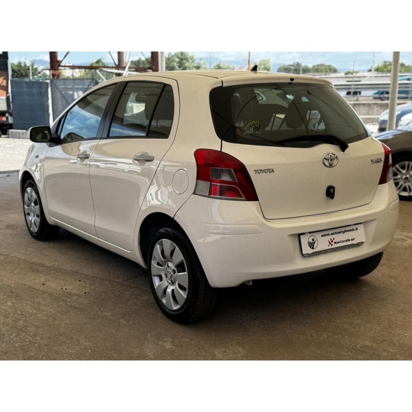 TOYOTA Yaris - immagine 9