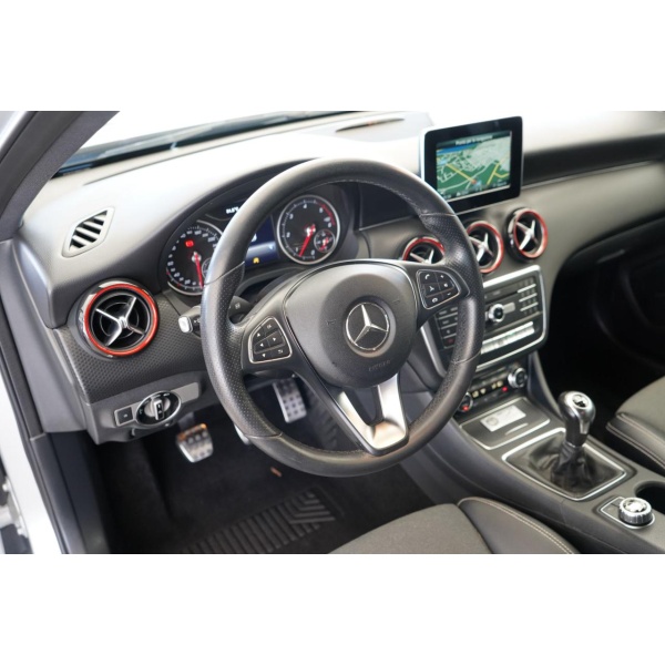 MERCEDES-BENZ A 200 - immagine 18