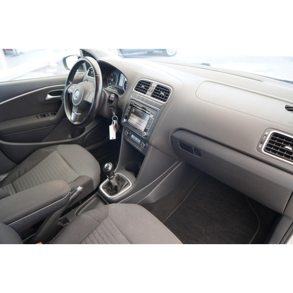 VOLKSWAGEN Polo - immagine 30