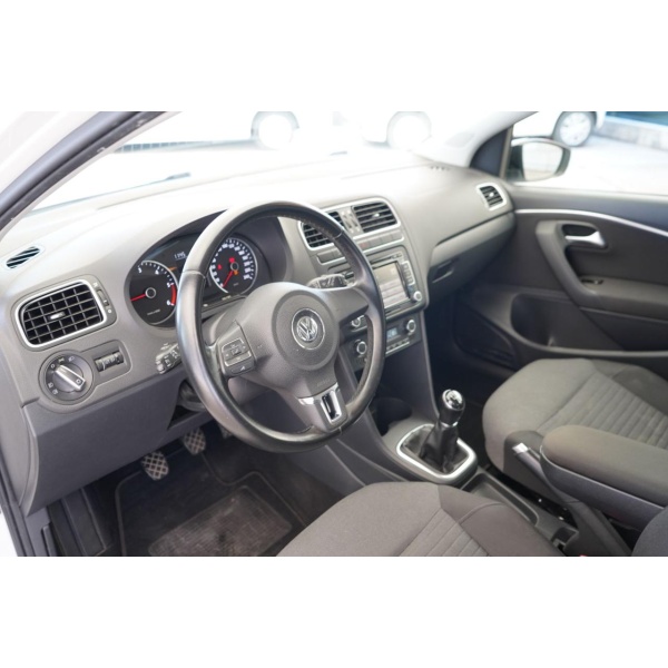 VOLKSWAGEN Polo - immagine 15