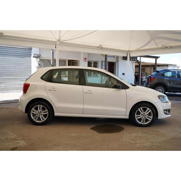 VOLKSWAGEN Polo - immagine 6