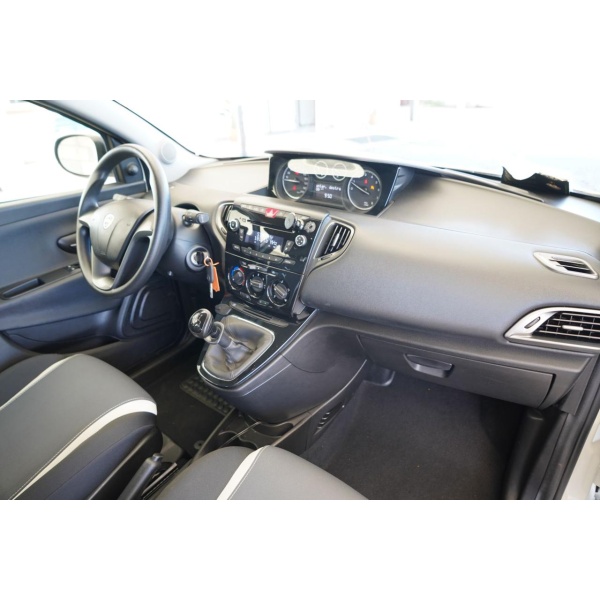 LANCIA Ypsilon - immagine 25