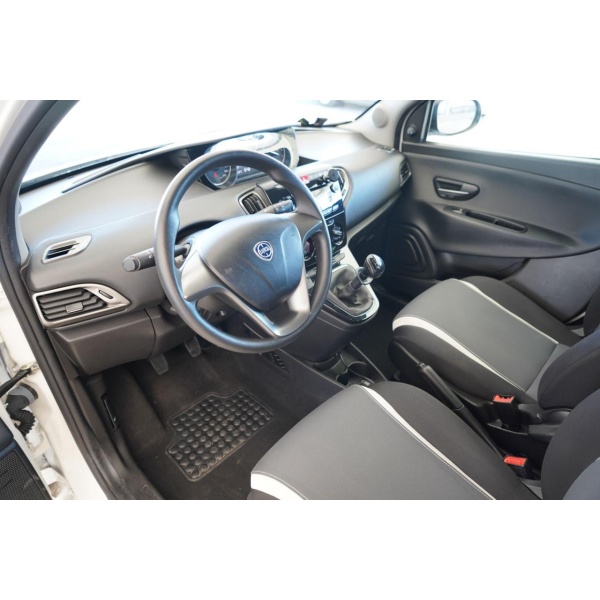 LANCIA Ypsilon - immagine 14