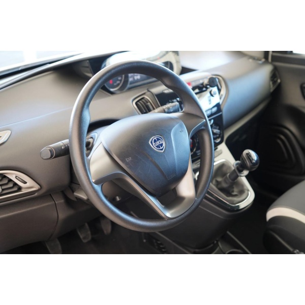 LANCIA Ypsilon - immagine 13