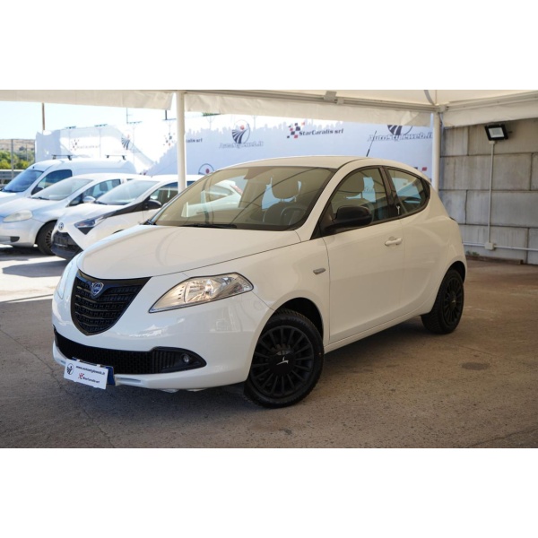 LANCIA Ypsilon - immagine 2
