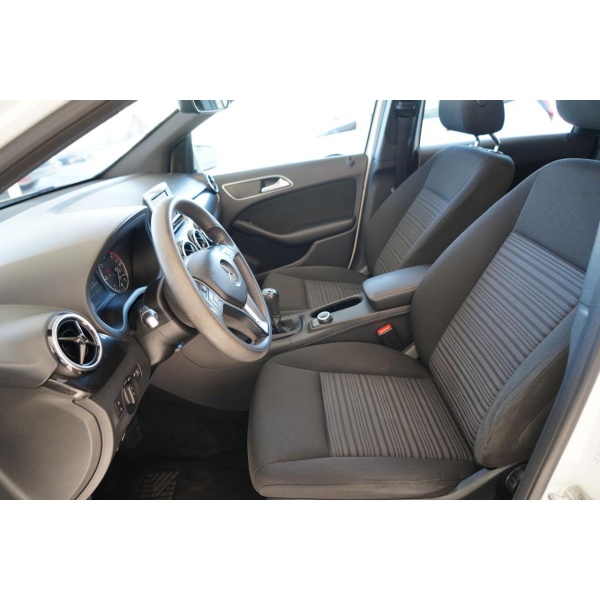 MERCEDES-BENZ B 180 - immagine 16