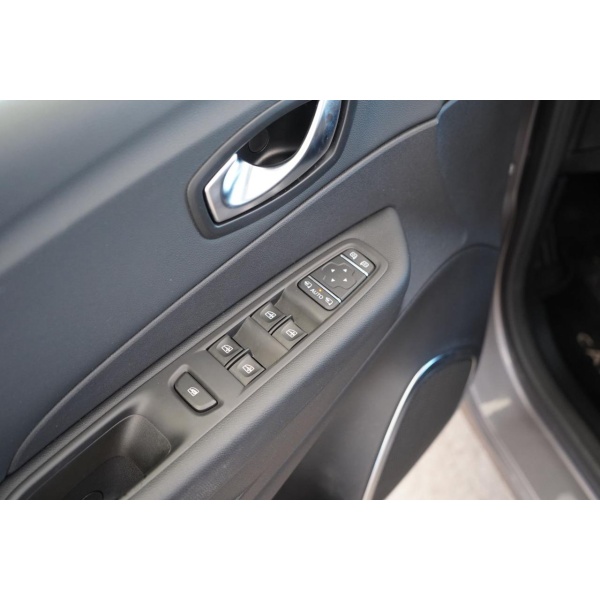 RENAULT Captur - immagine 14