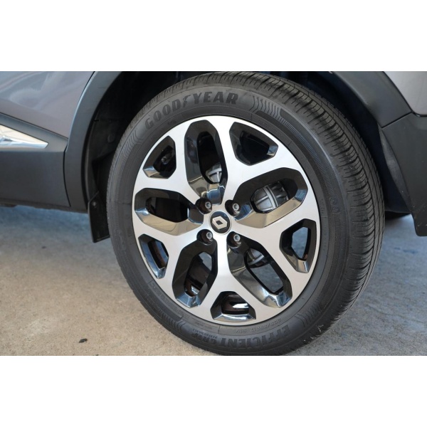 RENAULT Captur - immagine 10