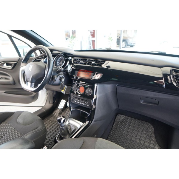 DS AUTOMOBILES DS 3 - immagine 20