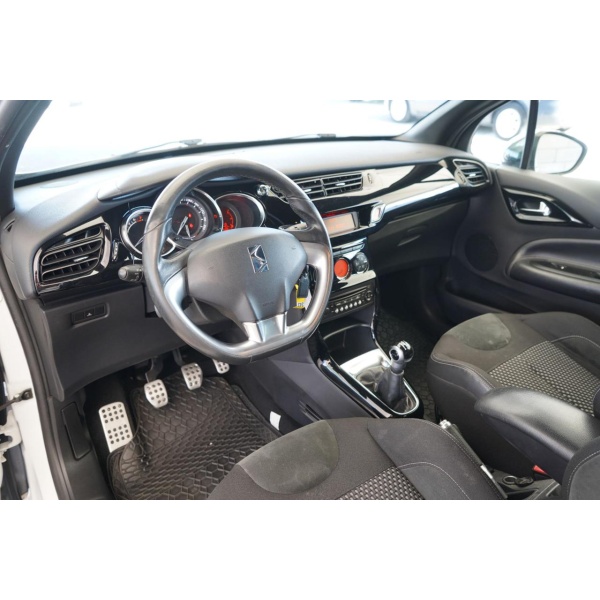 DS AUTOMOBILES DS 3 - immagine 14