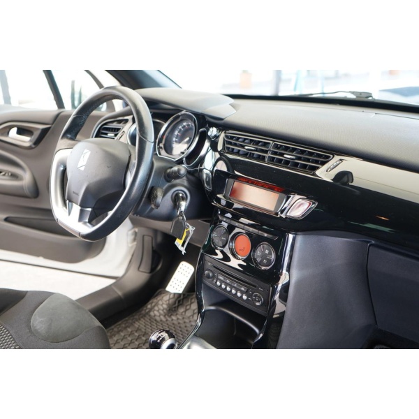 DS AUTOMOBILES DS 3 - immagine 21