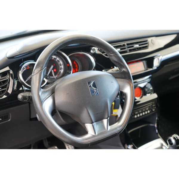DS AUTOMOBILES DS 3 - immagine 15