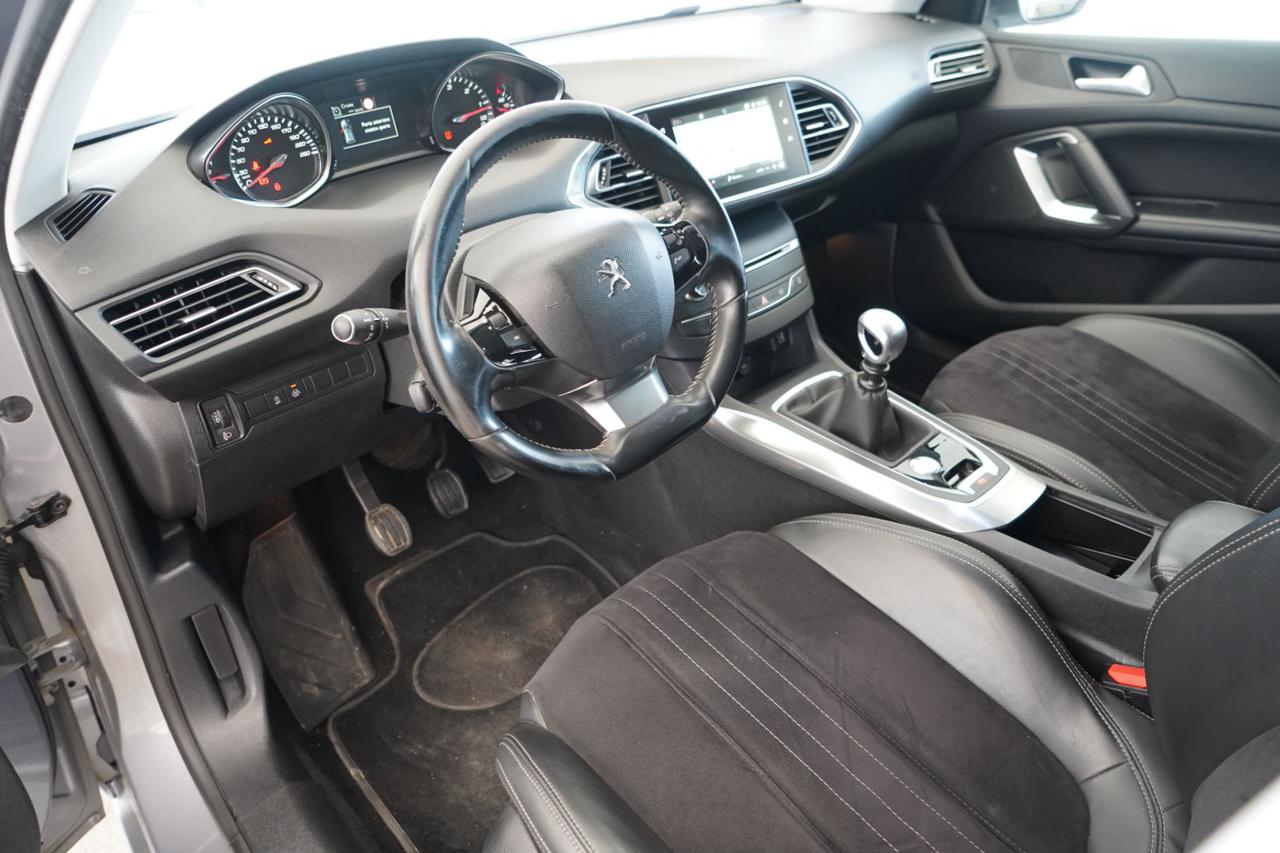 PEUGEOT 308 - immagine 12