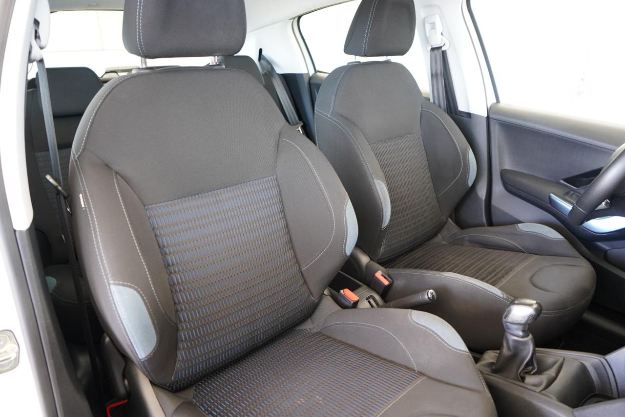 PEUGEOT 208 - immagine 25